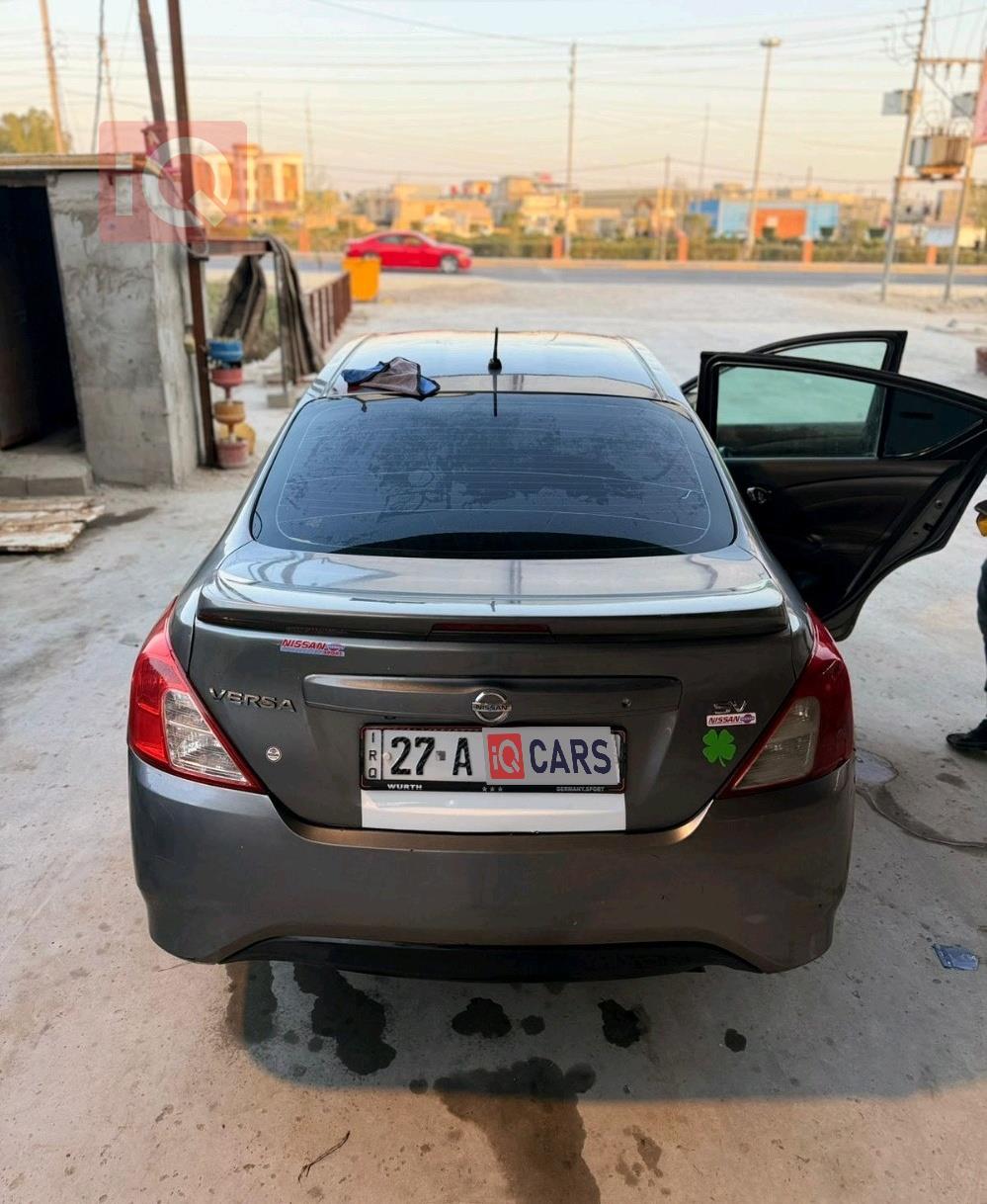 نيسان فيرسا